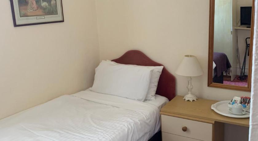 Image of Single Room 0
