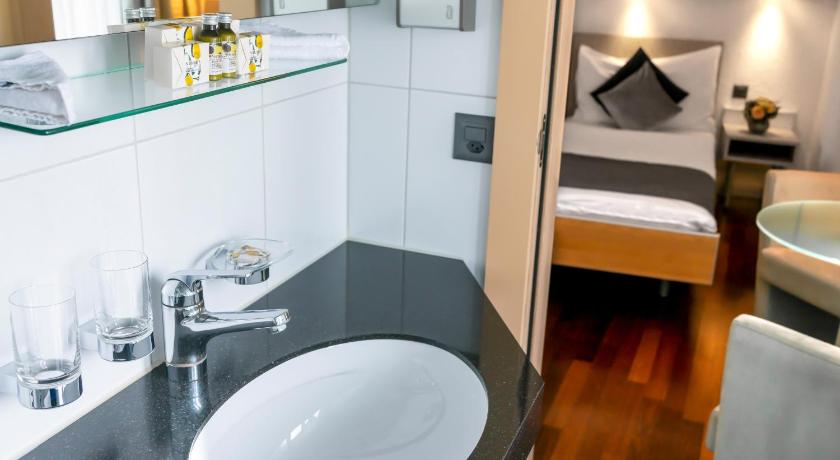 Image of Economy Double Room 17