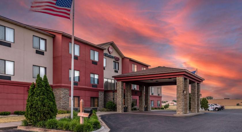 Best Western Plus Chelsea Hotel photo