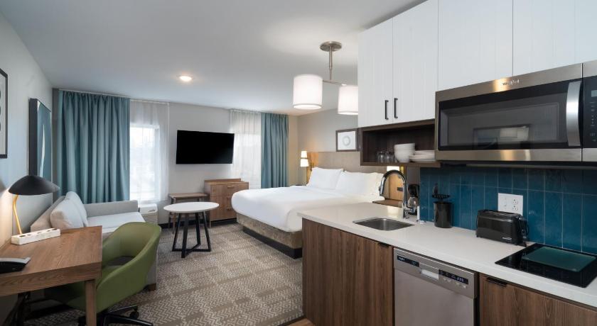 Staybridge Suites Louisville Expo Center photo
