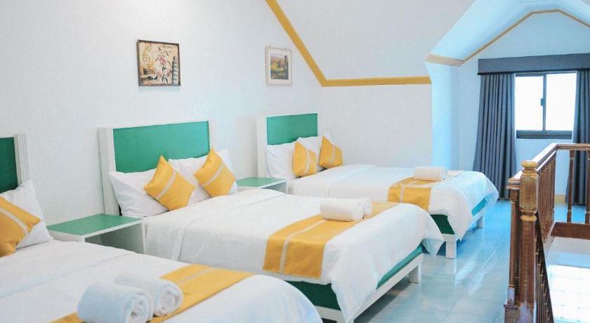 Image of Family Room with Sea View 0