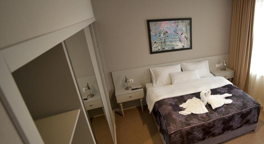 Image of Standard Double Room 3