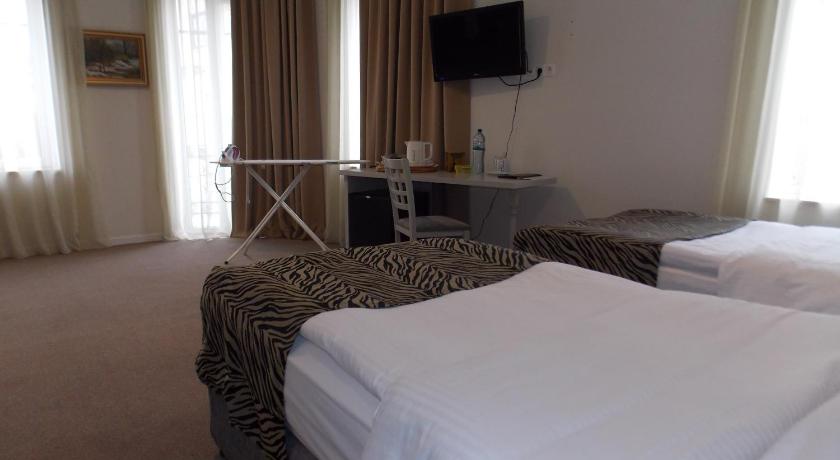 Image of Family Room 7