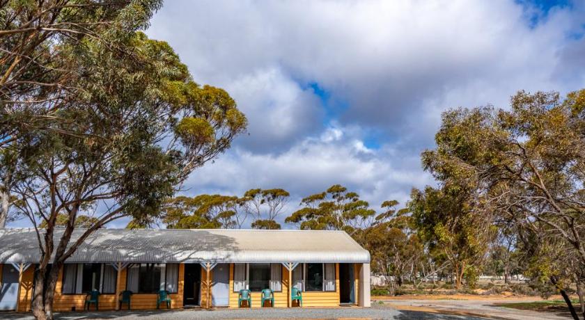 Great Western Motel Norseman photo