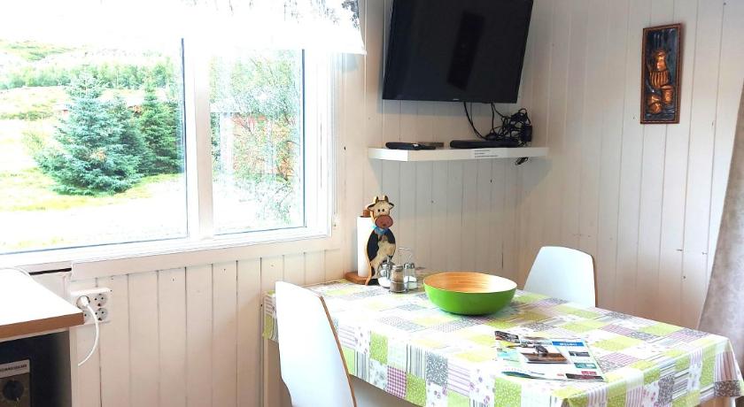 Image of One-Bedroom House 6