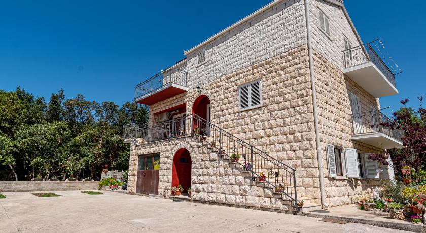 Apartments and rooms with parking space Mali Ston (Peljesac) - 14434