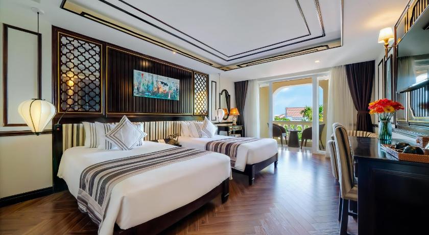 Image of Deluxe Balcony 1