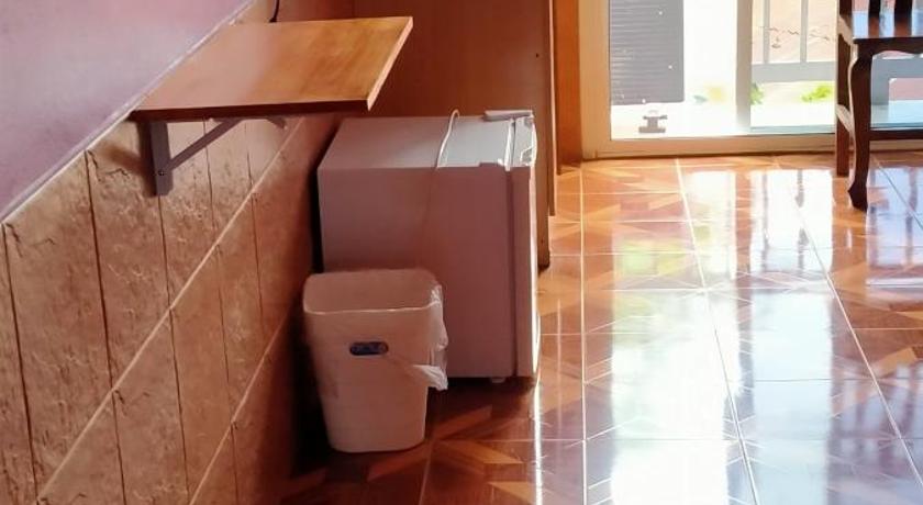 Image of Superior 2 Single Beds 8