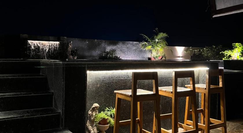 Param Country Home With Pool photo