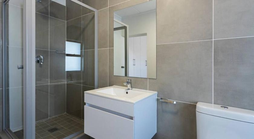 Modern Apartment in Dolphin Coast 22 with backup power photo