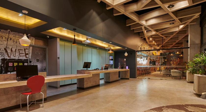 ibis Torreon photo