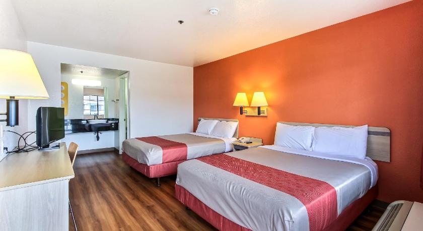 Motel 6-Salinas, CA - North Monterey Area