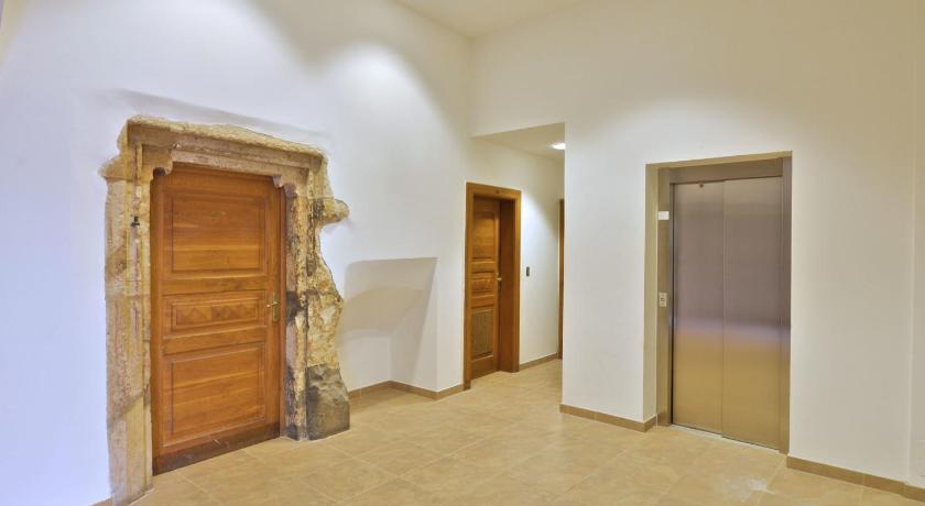 Image of Superior Studio 17