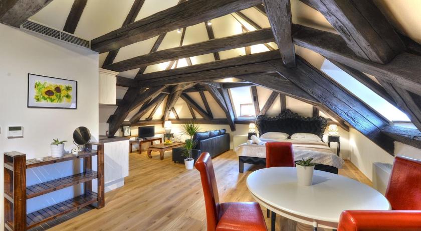 Old Town Boutique Apartments photo