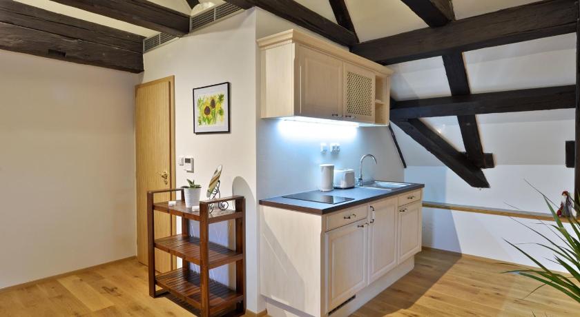 Image of Superior Studio 7