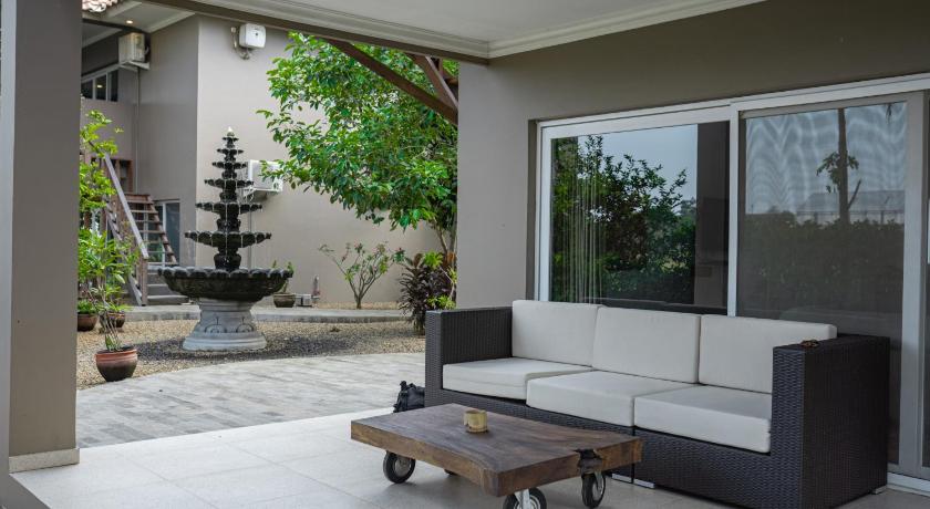 Image of Family Garden View 7