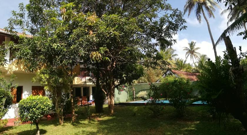 Casa Hikka Guest House — Hotel in Hikkaduwa