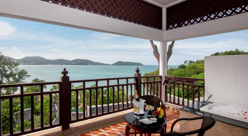Image of Sea View Hillside with Terrace Bathtub 9