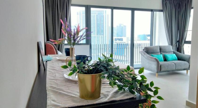 Colony Residence KLCC by HomeBrickz photo