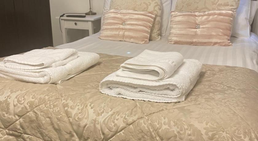 Coach House Hotel photo