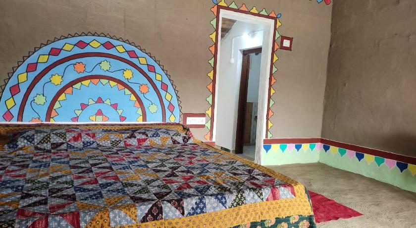 霍德卡 Rann Niwas Village Stay 2星级 酒店 泳池