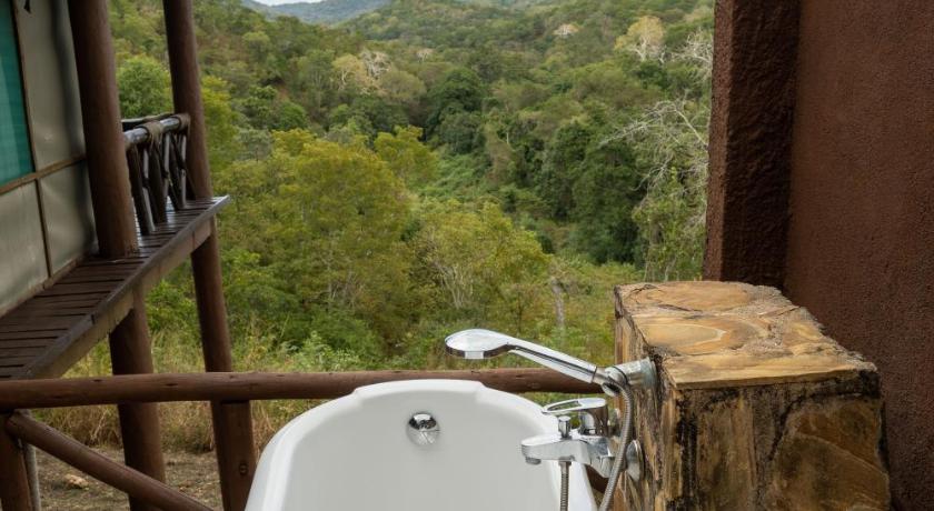 Sable Mountain Lodge, A Tent with a View Safaris photo