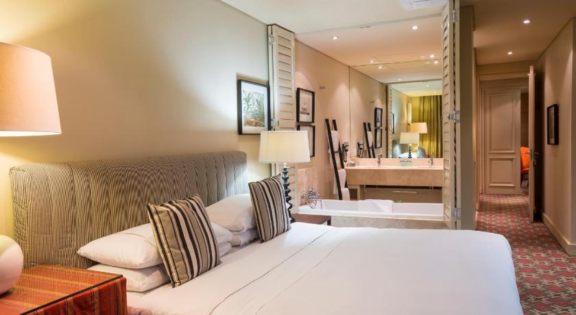 Image of Two-Bedroom Penthouse Suite 3