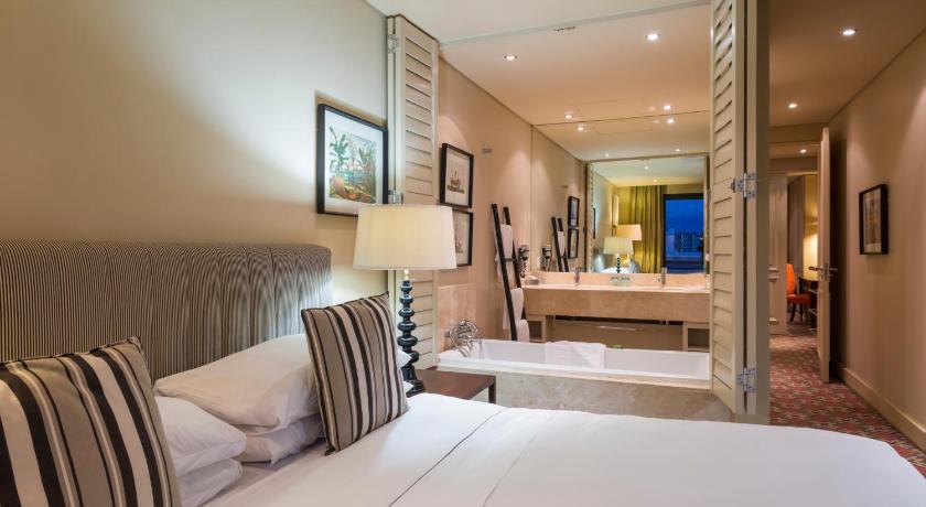 Image of Two-Bedroom Penthouse Suite 4