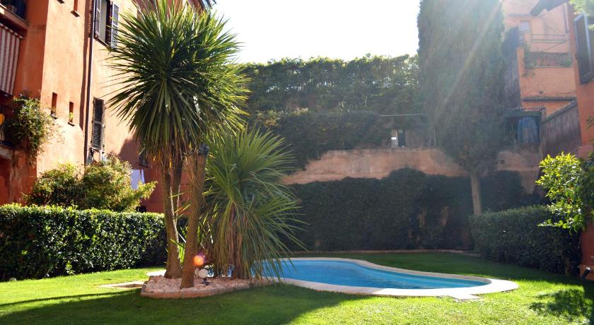Monolocale con piscina a Trastevere — Hotel in Rome