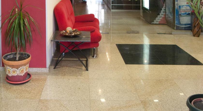 Hotel Real photo