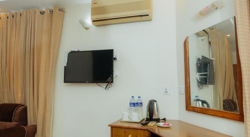 Image of Family Room 12
