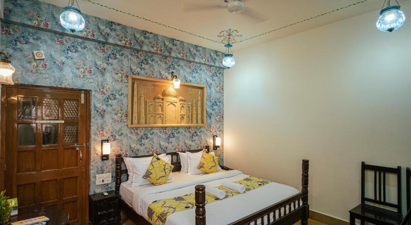 Tripli Hotels Prithvi Palace photo