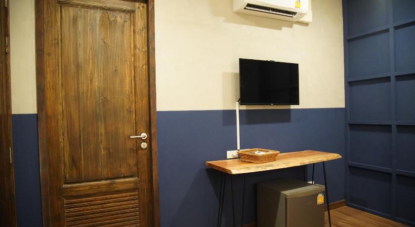 Pattaya Tali-Yailai Hostel 4-Star Hotel suite