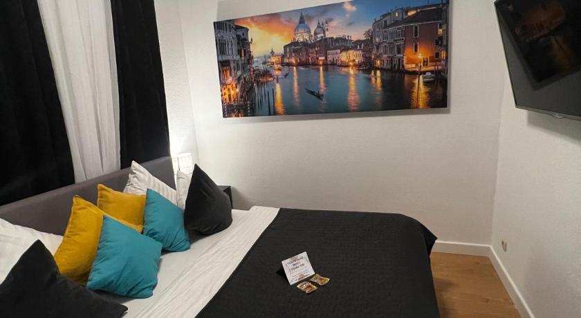 Hotel Granus photo