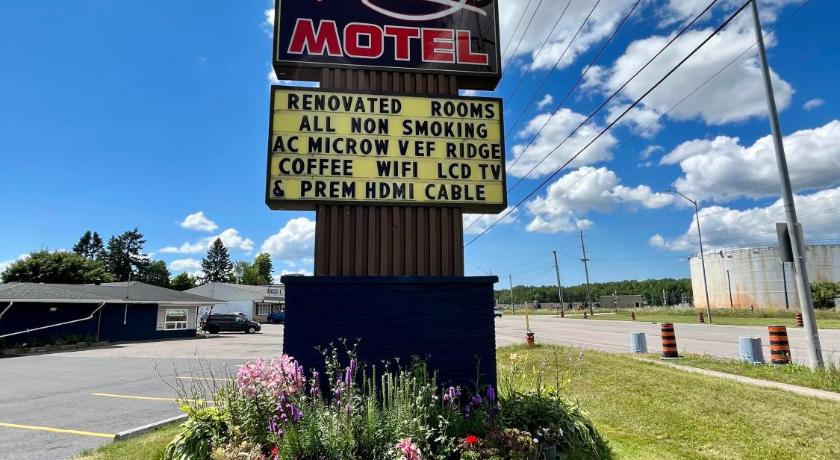 Holiday Motel photo