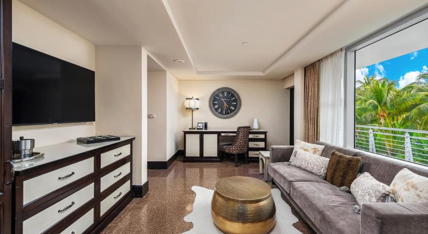 Immagine di Suite Cabana Bordo Piscina (Poolside Cabana Suite) 2