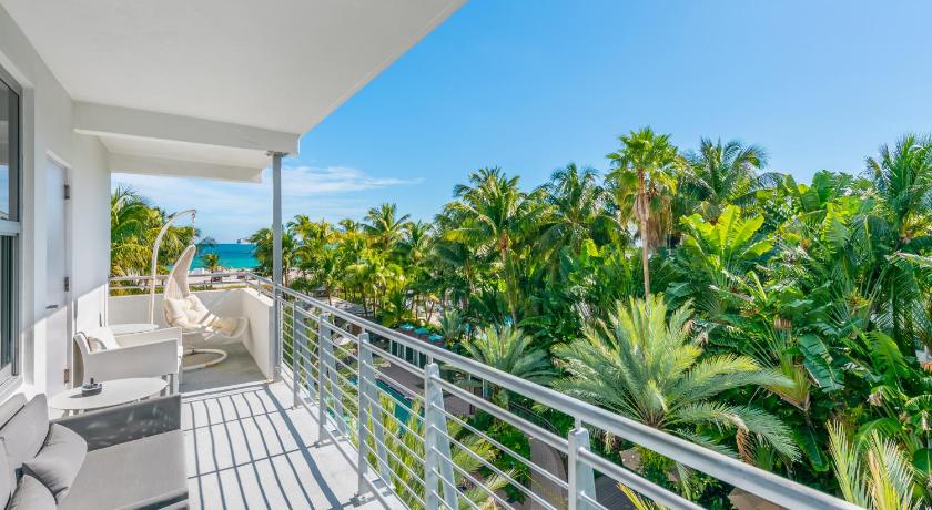 Immagine di Suite Cabana Bordo Piscina (Poolside Cabana Suite) 3