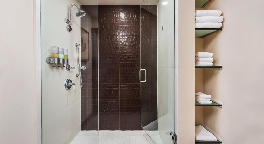 Immagine di Suite Cabana Bordo Piscina (Poolside Cabana Suite) 5