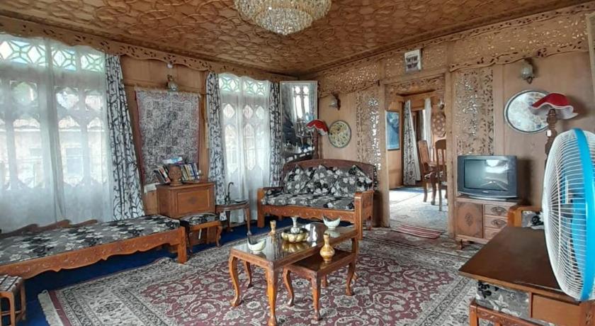Palace Heights HouseBoats - image 8