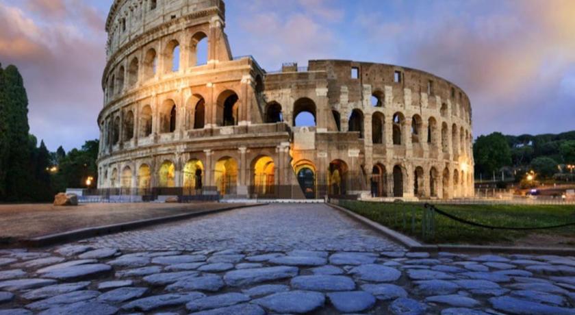 ローマ Best Authentic Apartment Monti 5 mins from Colosseum 3つ星 シングルルーム 施設