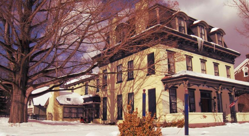 Allegheny Street Bed &amp; Breakfast — Hotel in Hollidaysburg