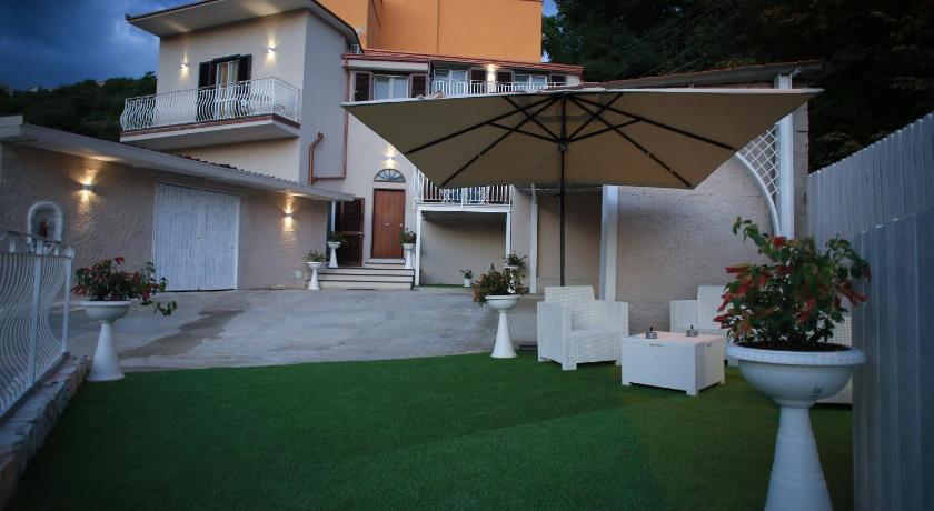 B&B MicAnTo - Parcheggio gratuito - Vicino Pompei