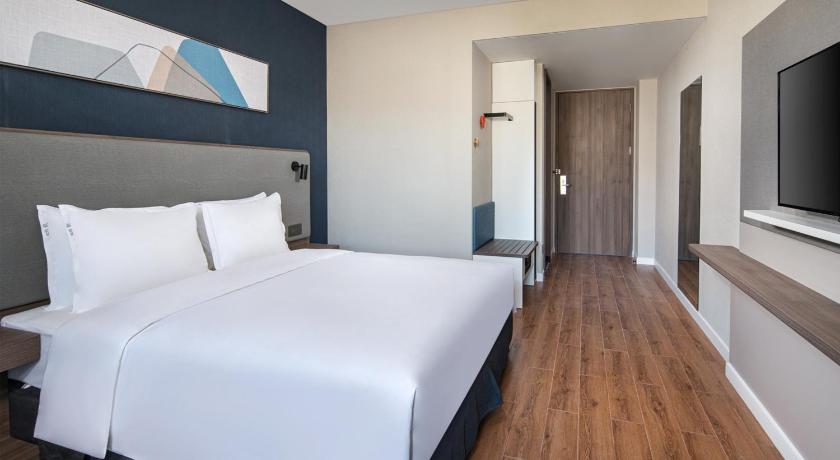 Holiday Inn Express Chengde Park View photo