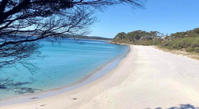 The Husky House 1 bedroom or 2 bedroom or The Husky Studio Suite stayinjervisbay com — Hotel in Jervis Bay