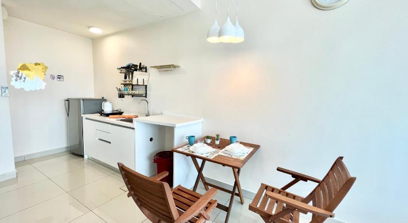 シャーアラム G 1-5pax Cozy Home Trefoil Setia Alam 100mps Wifi 4つ星 ゲストハウス 外観