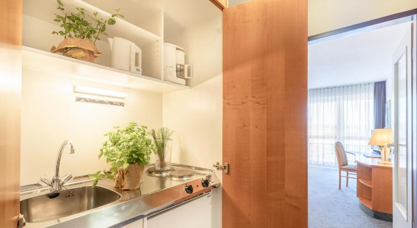 Standarta dzīvoklis (Standard Apartment) attēls 1