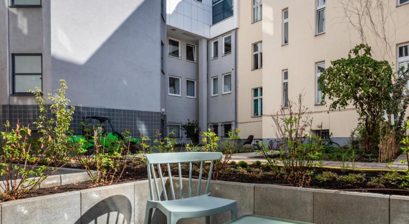 limehome Berlin Luise Henriette Str - Digital Access photo