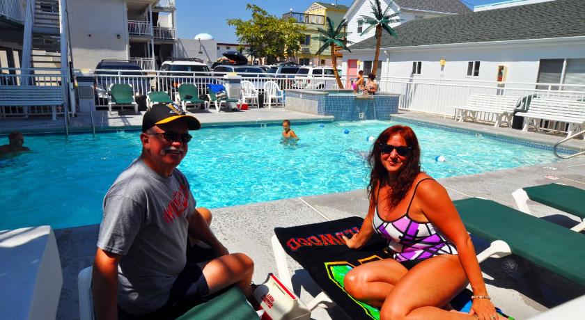Riviera Resort & Suites photo