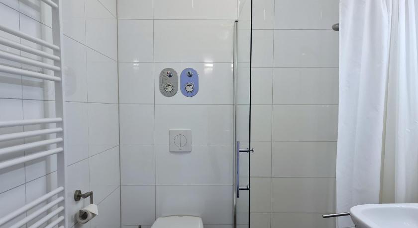 Image of Double Room 5