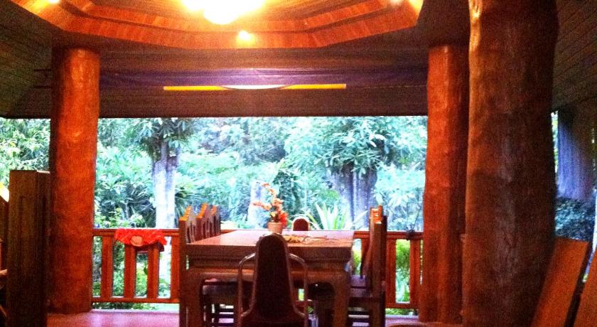 Image of Three-Bedroom House 9